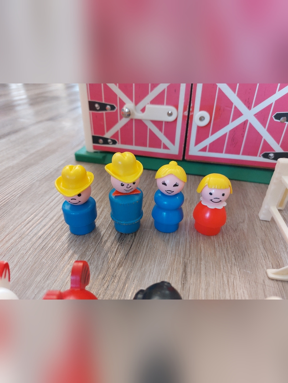Vintage 1967 Fisher Price Play Family Farm 915 - Picture 4 of 13